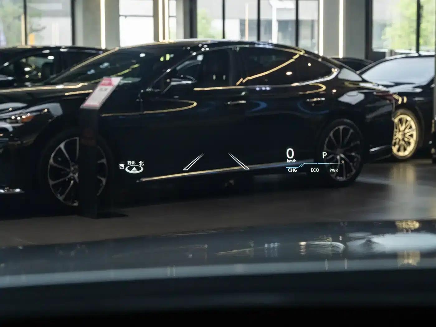 Lexus LS 2021 500h Premium Edition — миниатюра 22