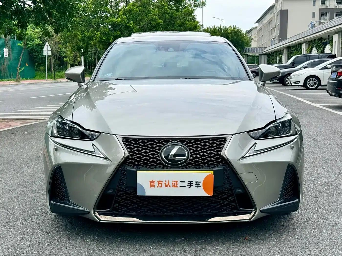 Lexus IS 2017 300 F SPORT Edition — миниатюра 2