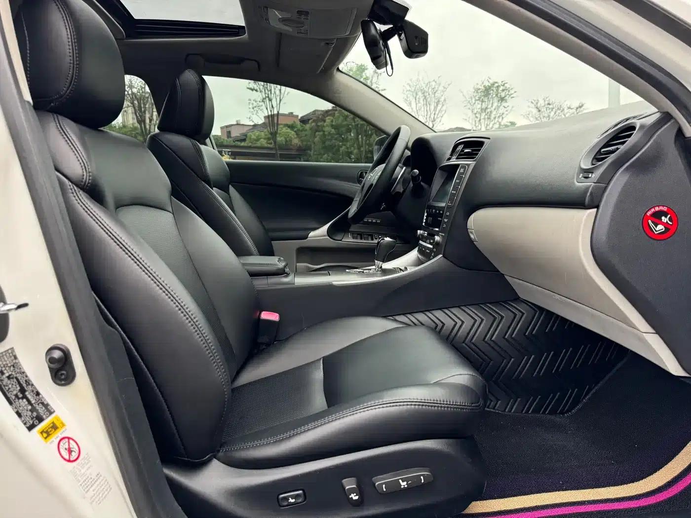 Lexus IS 2009 300 — миниатюра 7