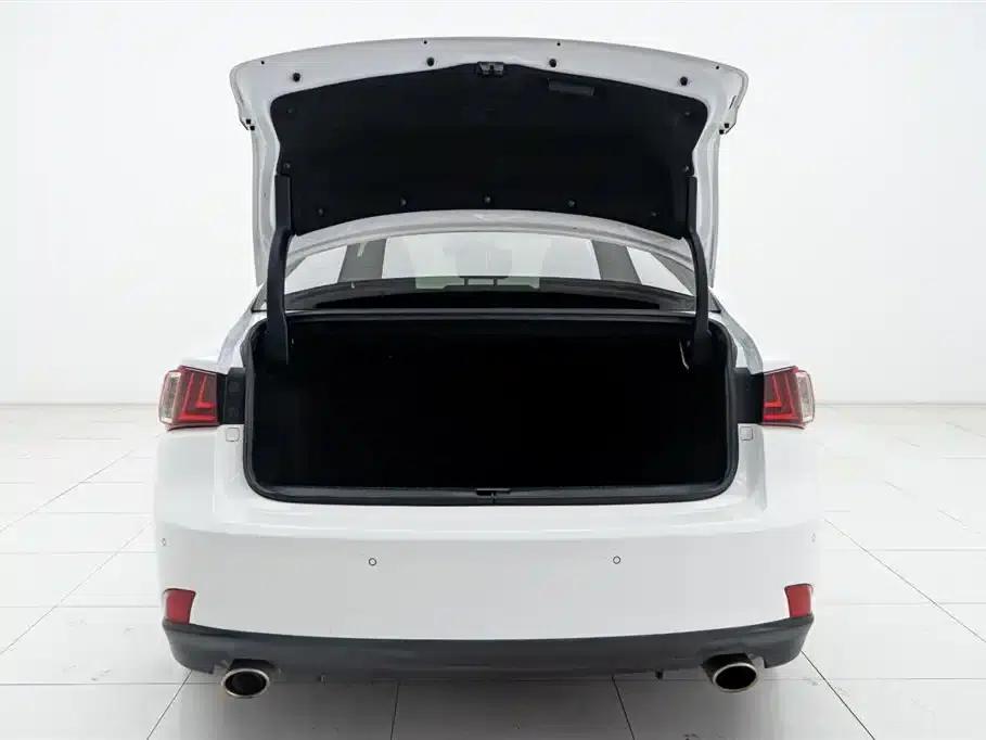 Lexus IS 2015 200t F SPORT — миниатюра 11