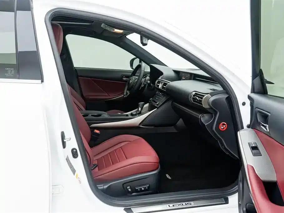 Lexus IS 2015 200t F SPORT — миниатюра 24