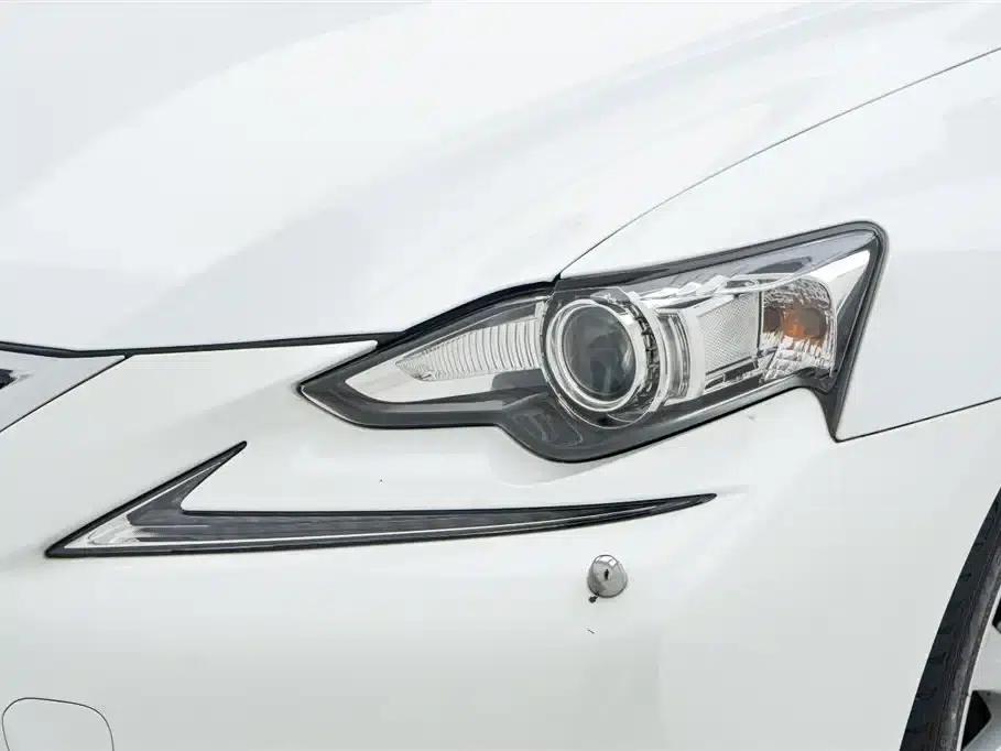Lexus IS 2015 200t F SPORT — миниатюра 9