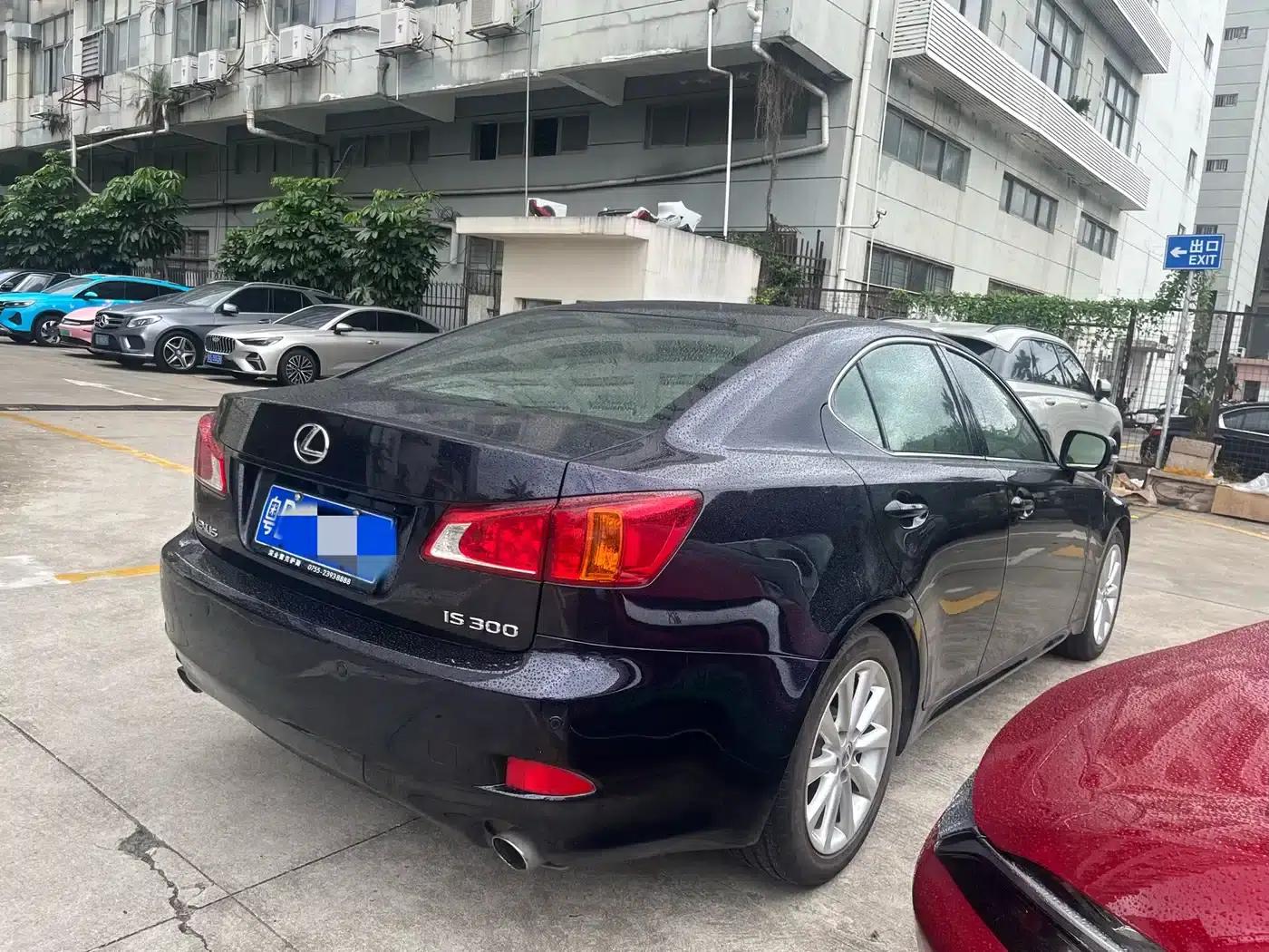 Lexus IS 2009 300 — миниатюра 6