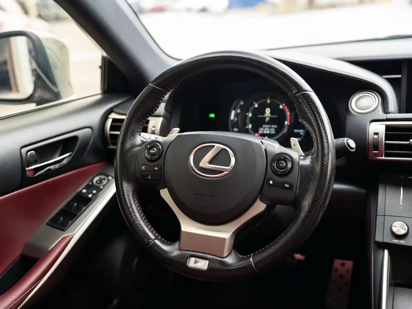 Lexus IS 2015 200t F SPORT — миниатюра 11
