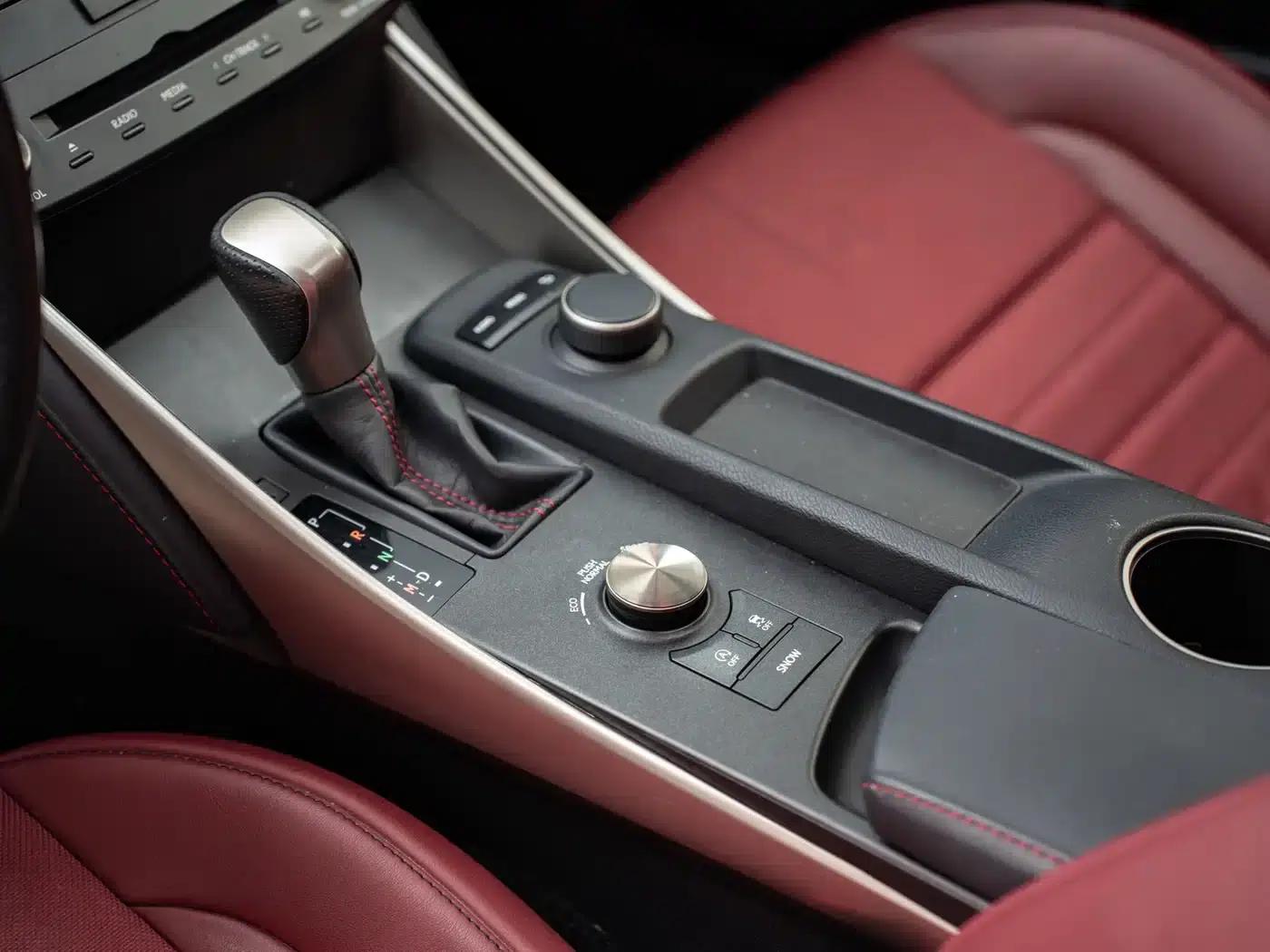 Lexus IS 2015 200t F SPORT — миниатюра 13