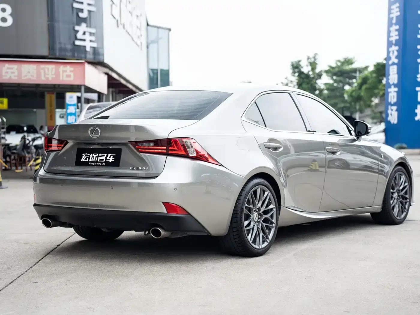 Lexus IS 2015 200t F SPORT — миниатюра 4