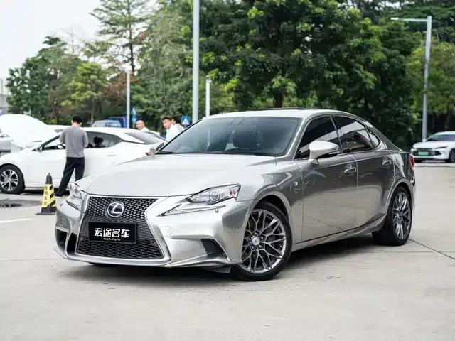 Lexus IS 2015 200t F SPORT