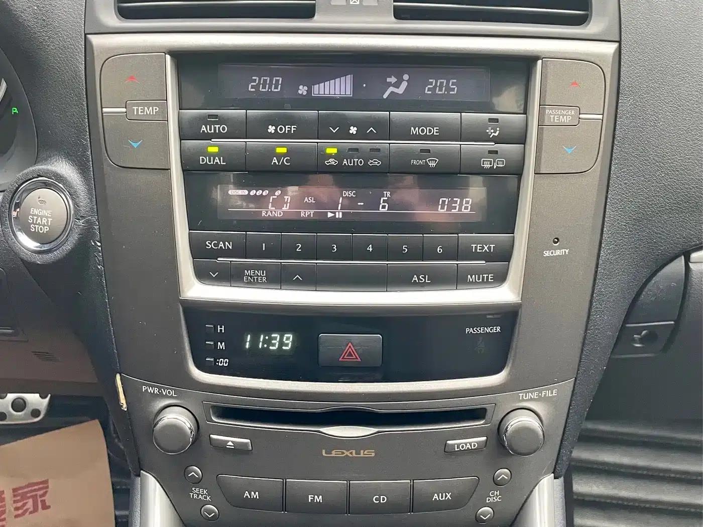 Lexus IS 2011 250 Sport Edition — миниатюра 14