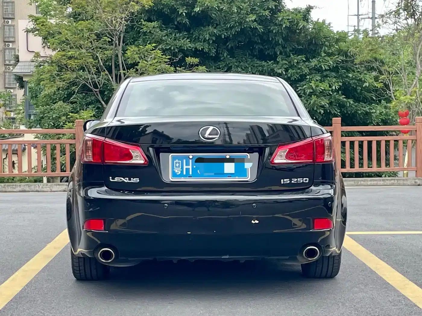 Lexus IS 2011 250 Sport Edition — миниатюра 5
