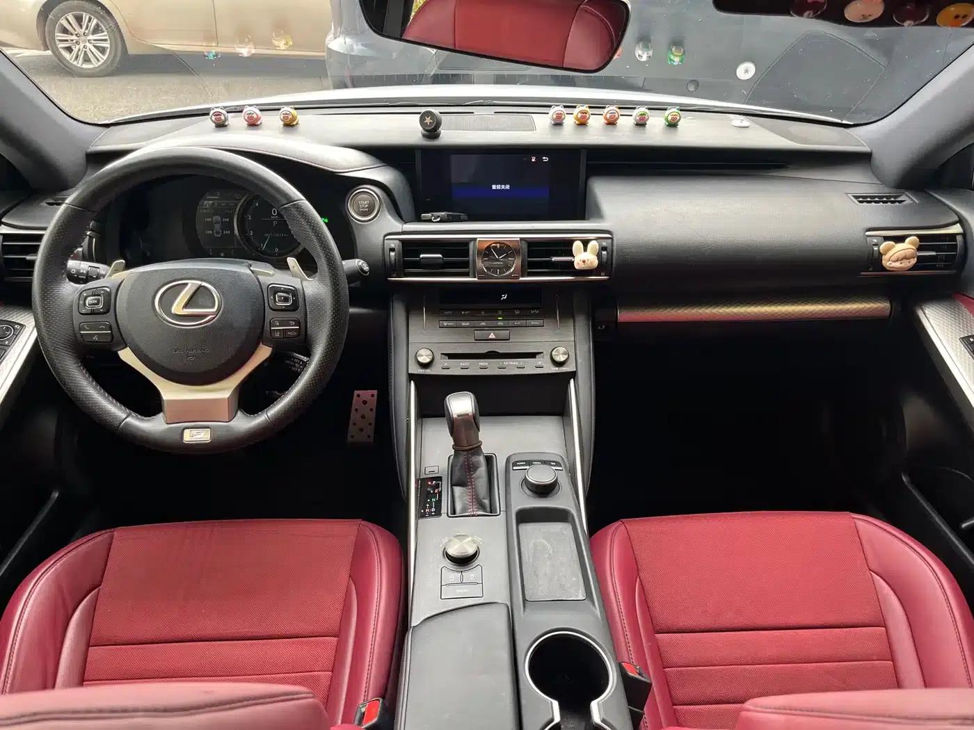 Lexus IS 2017 300 F SPORT Edition — миниатюра 17
