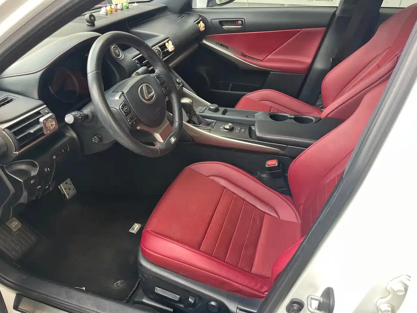 Lexus IS 2017 300 F SPORT Edition — миниатюра 9