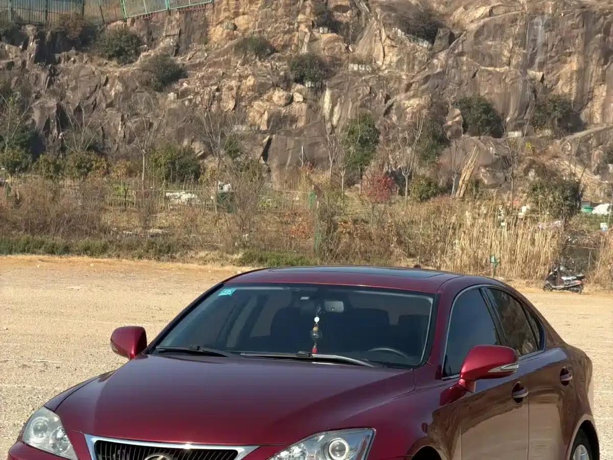 Lexus IS 2011 250 Sport Edition — миниатюра 2