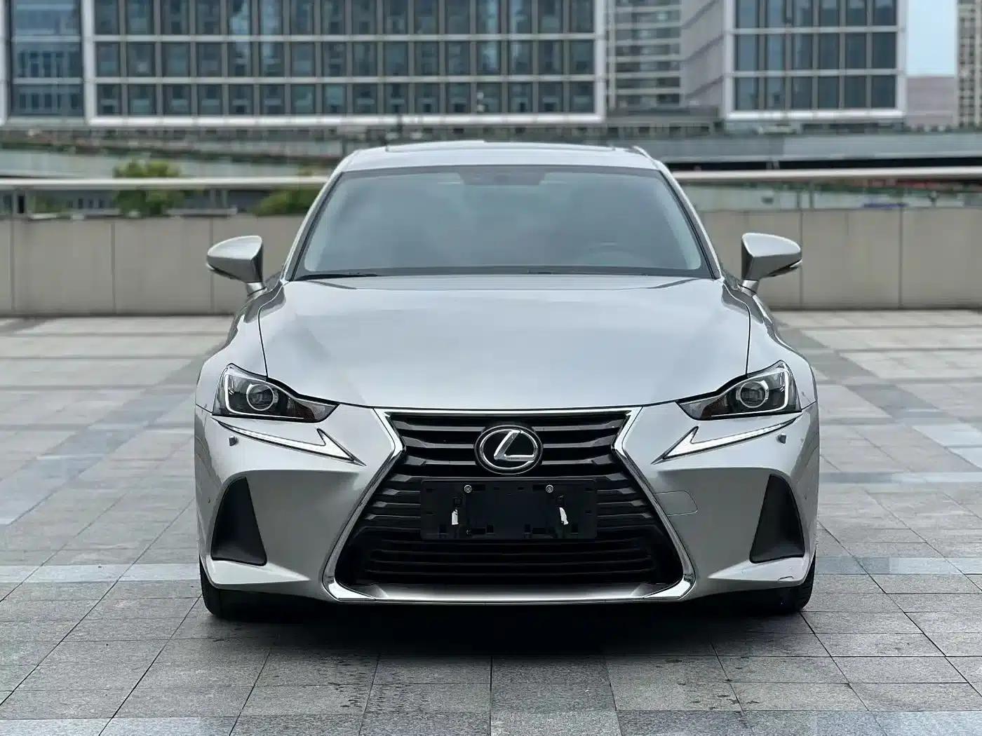 Lexus IS 2017 300 Leading Edition — миниатюра 2