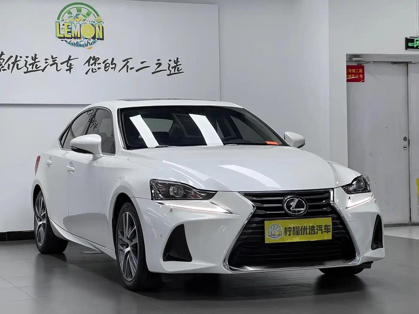 Lexus IS 2017 300 Leading Edition — миниатюра 3