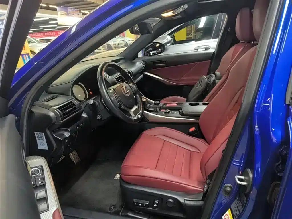 Lexus IS 2017 300 F SPORT Edition — миниатюра 16