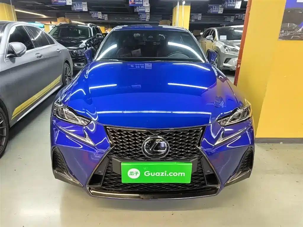 Lexus IS 2017 300 F SPORT Edition — миниатюра 3