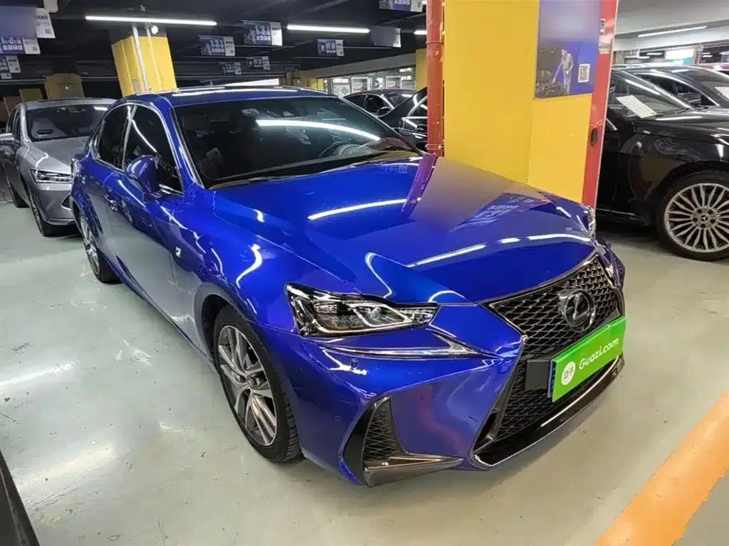 Lexus IS 2017 300 F SPORT Edition — миниатюра 4