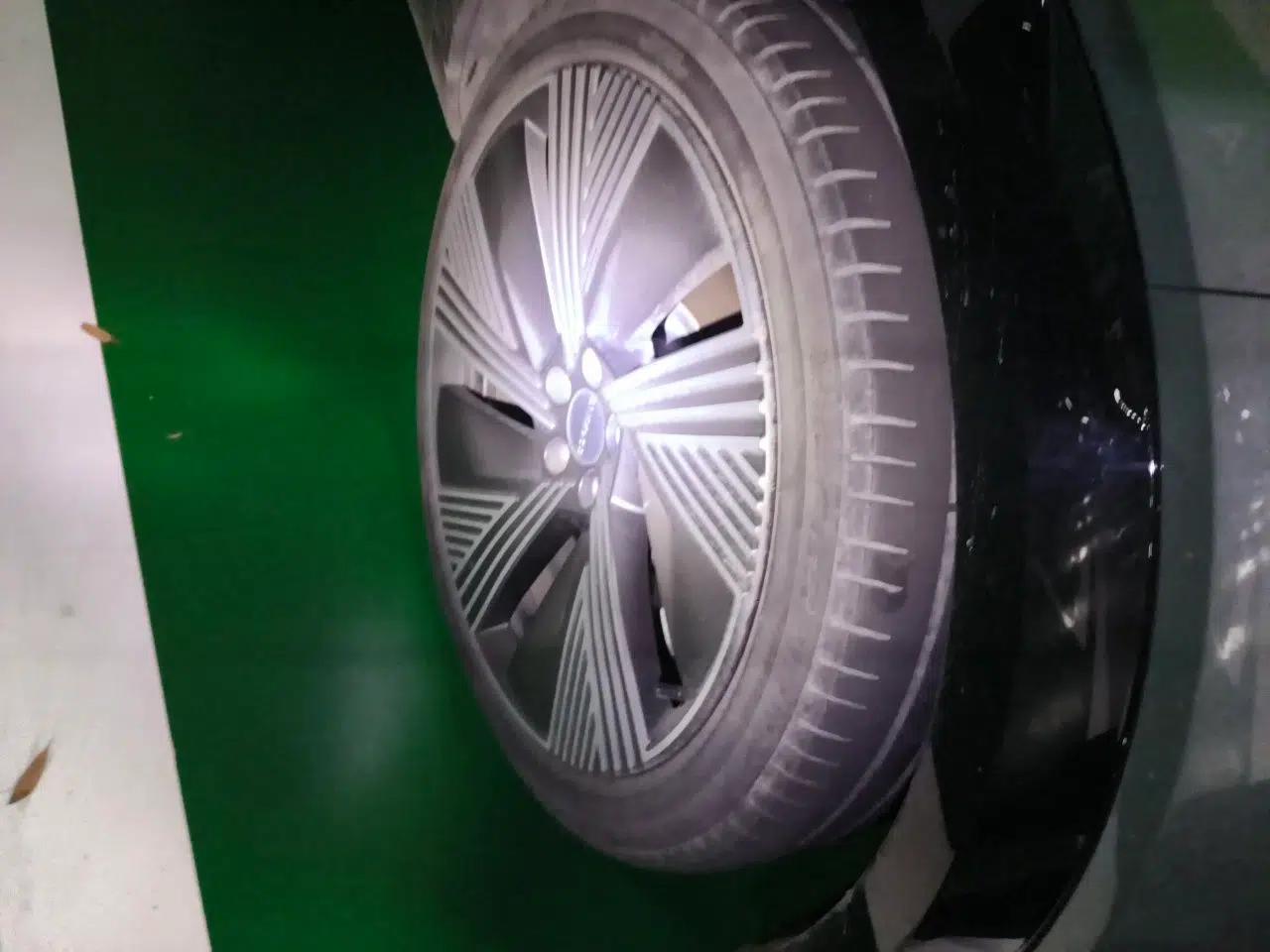 Lynk & Co 08 EM-P 2023 220km All-Wheel-Drive Performance Halo — миниатюра 8