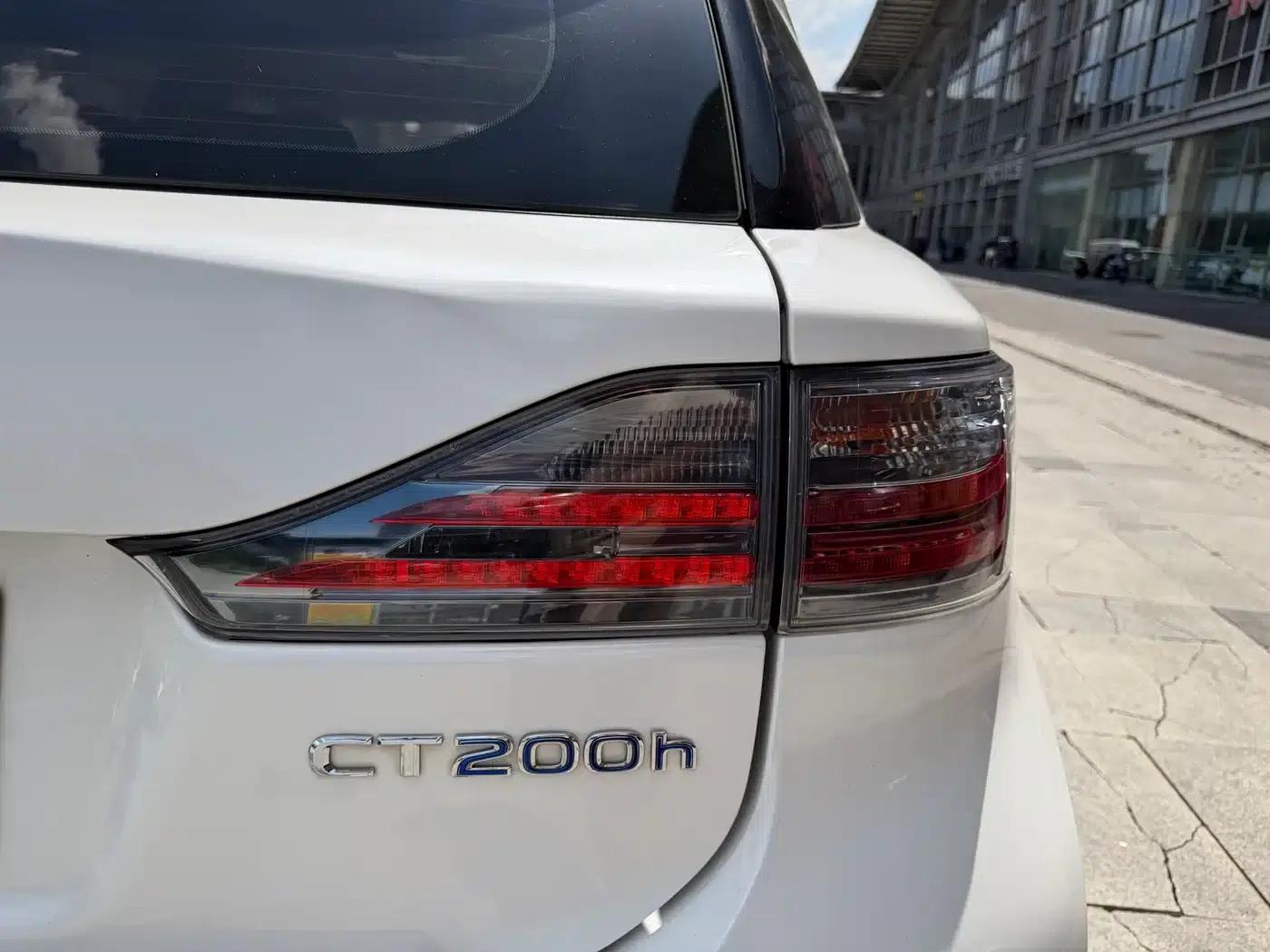 Lexus CT 2012 CT200h Elite Edition — миниатюра 11