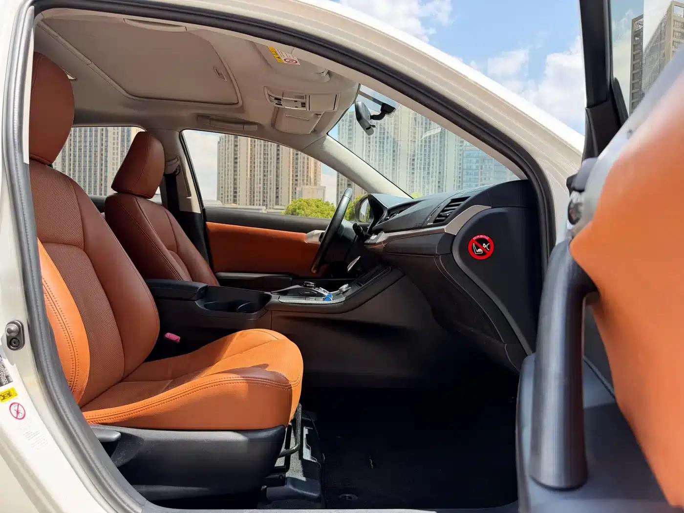 Lexus CT 2012 CT200h Elite Edition — миниатюра 12