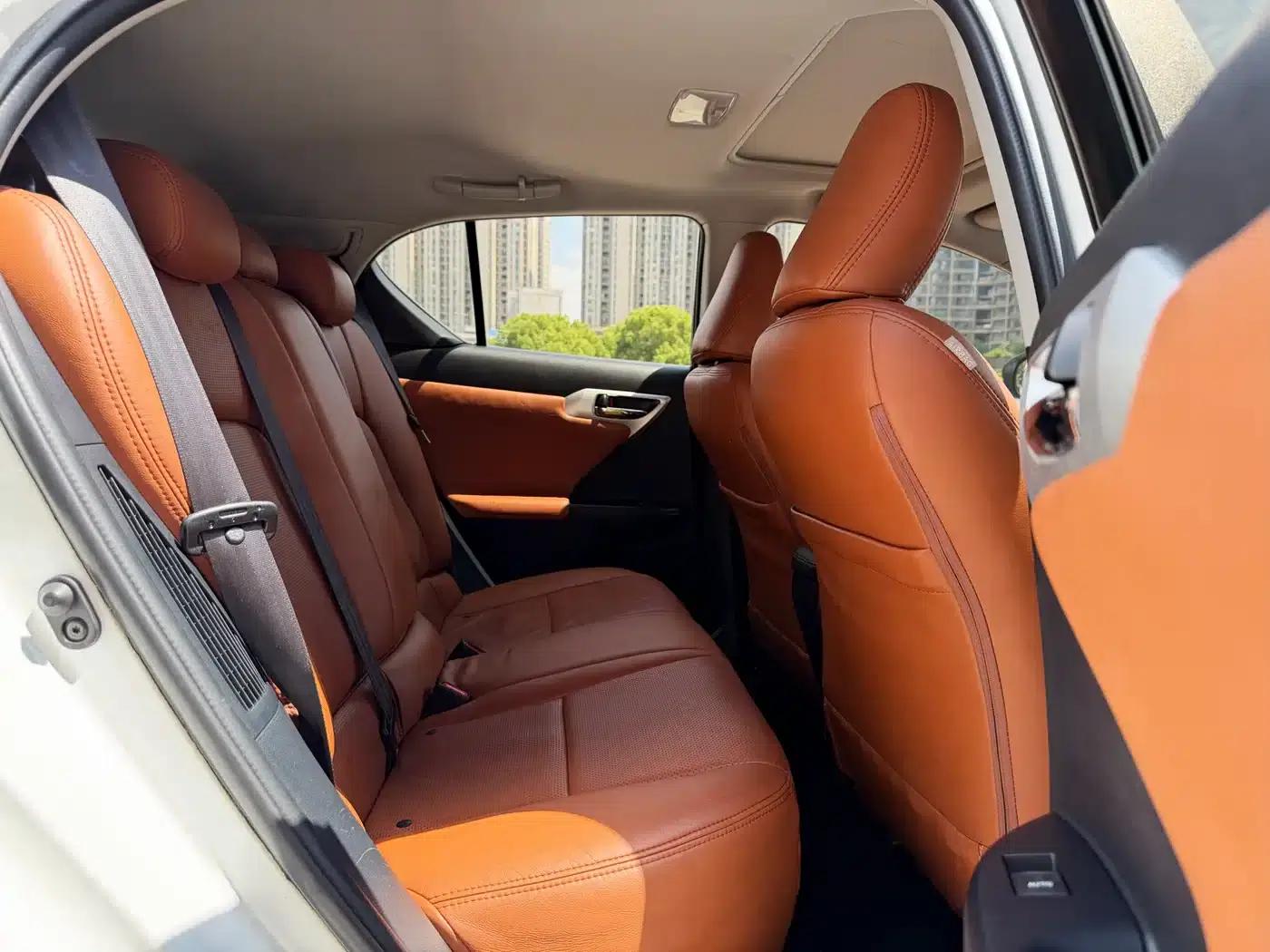 Lexus CT 2012 CT200h Elite Edition — миниатюра 13
