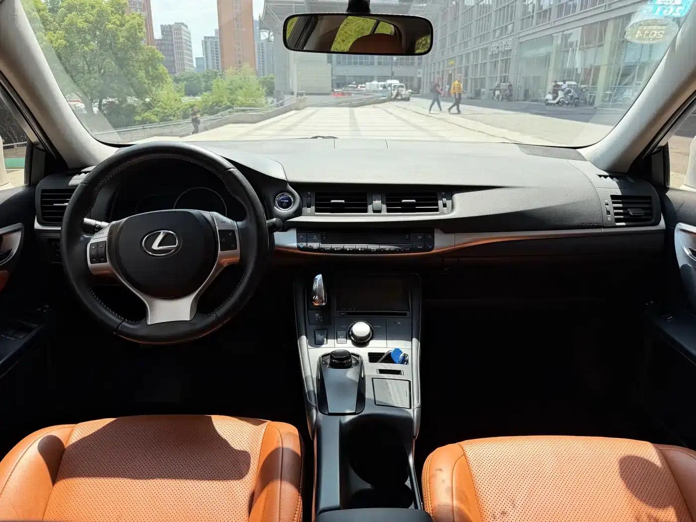 Lexus CT 2012 CT200h Elite Edition — миниатюра 14