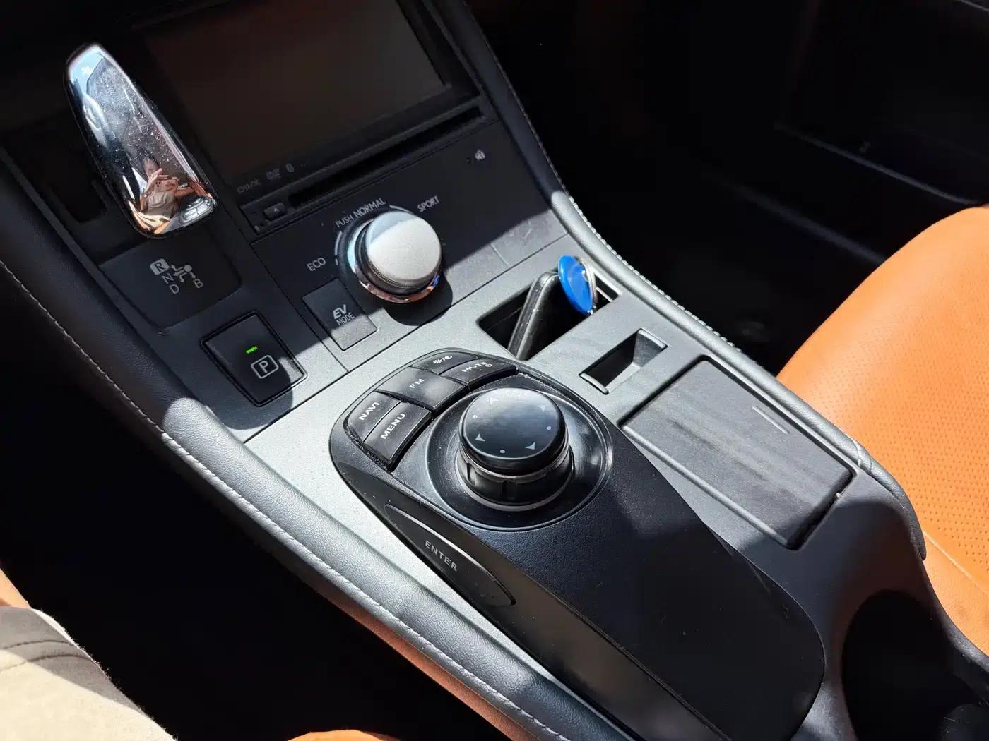 Lexus CT 2012 CT200h Elite Edition — миниатюра 15