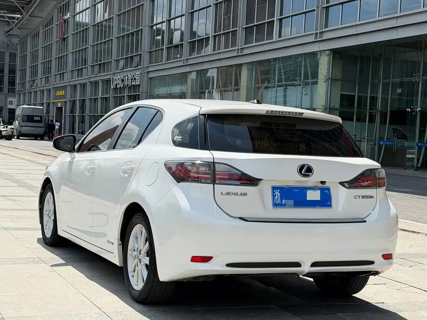 Lexus CT 2012 CT200h Elite Edition — миниатюра 5