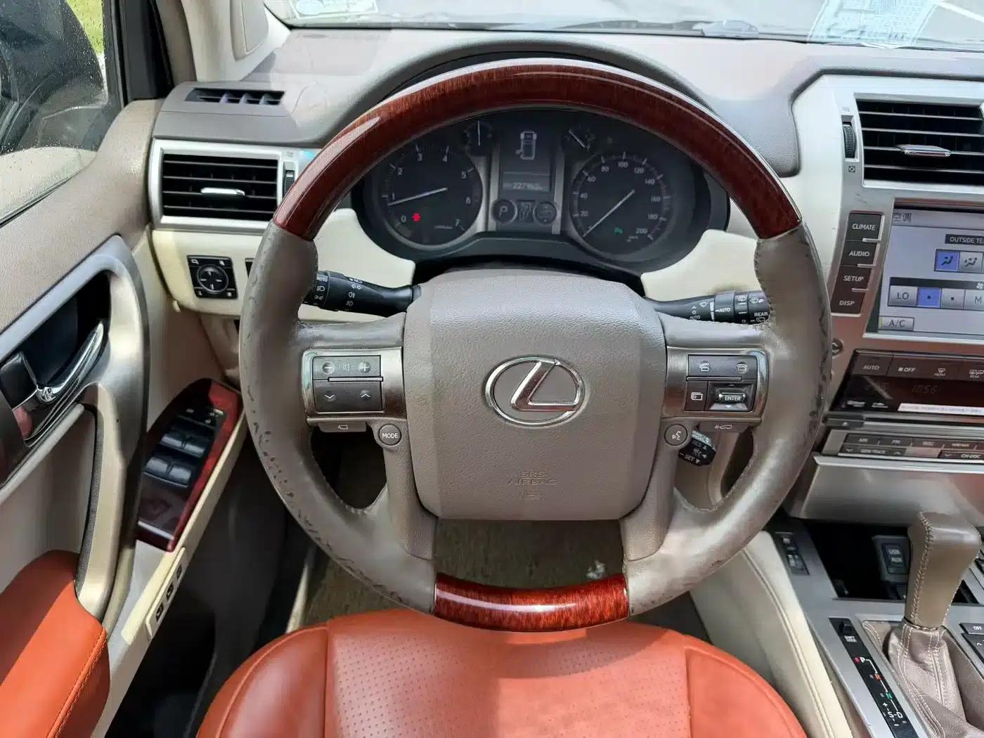 Lexus GX 2010 model 460 — миниатюра 8