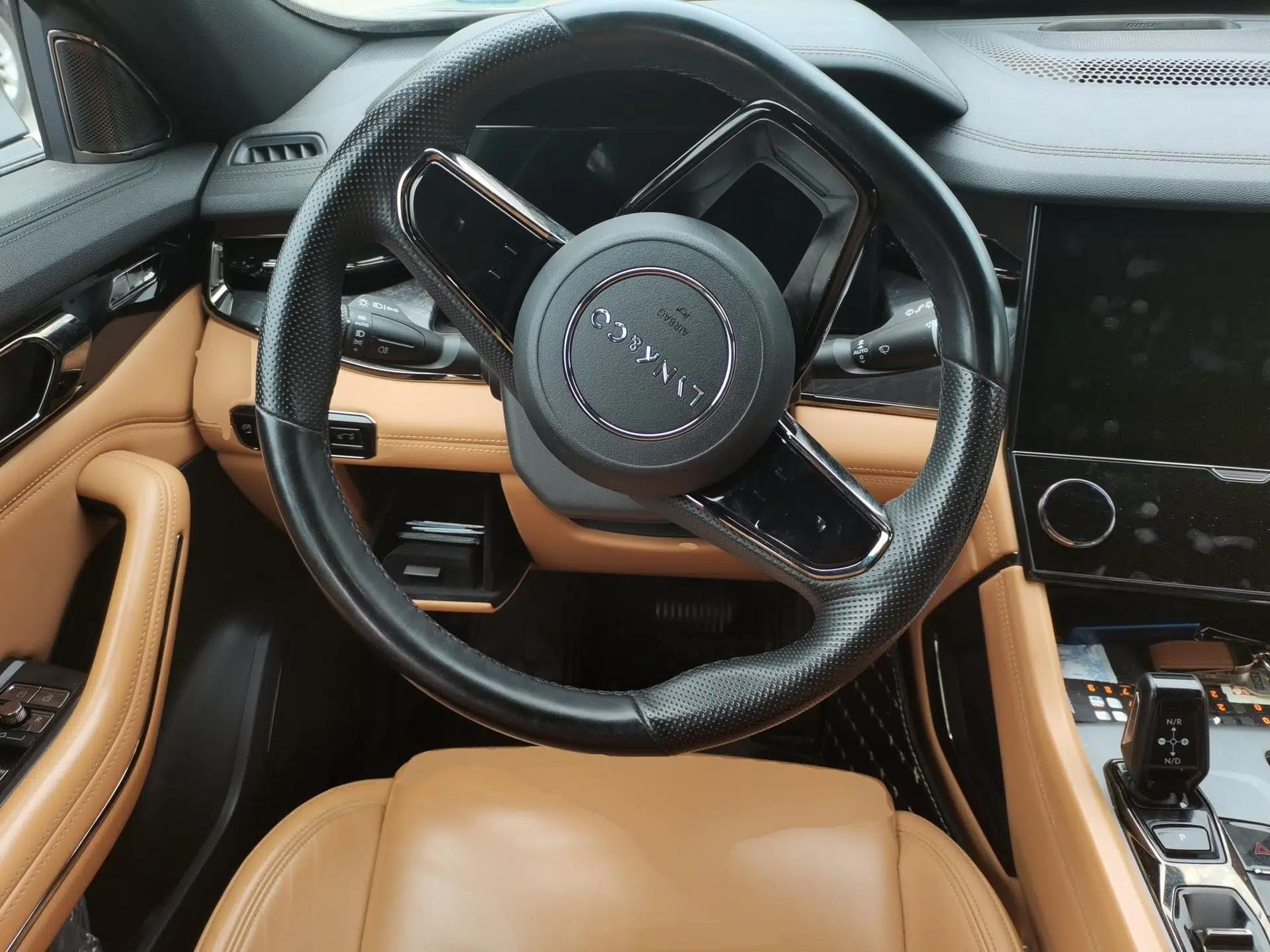 Lynk & Co 09 EM-P 2021 2.0T PHEV Halo Six-Seater — миниатюра 11