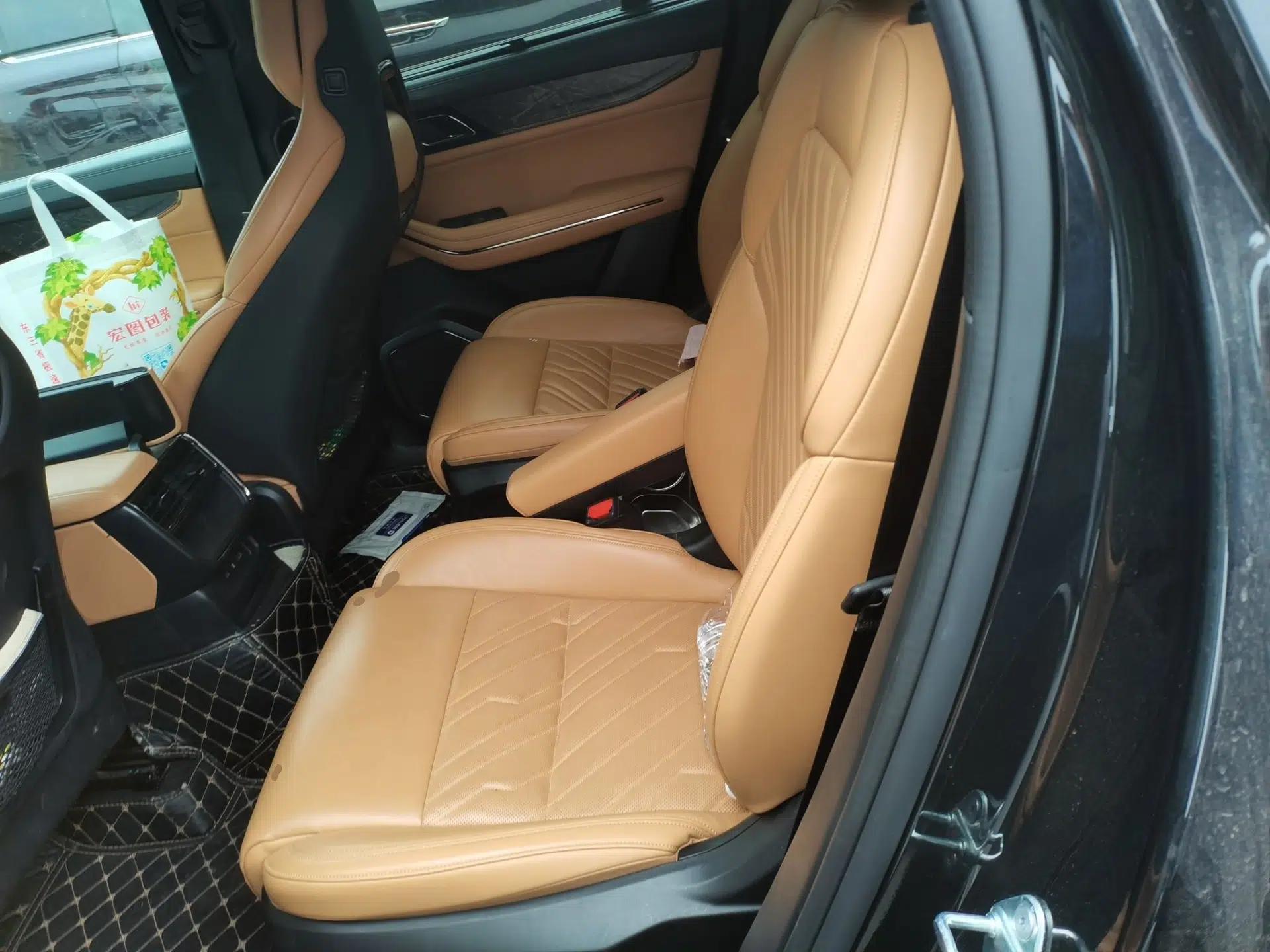 Lynk & Co 09 EM-P 2021 2.0T PHEV Halo Six-Seater — миниатюра 18