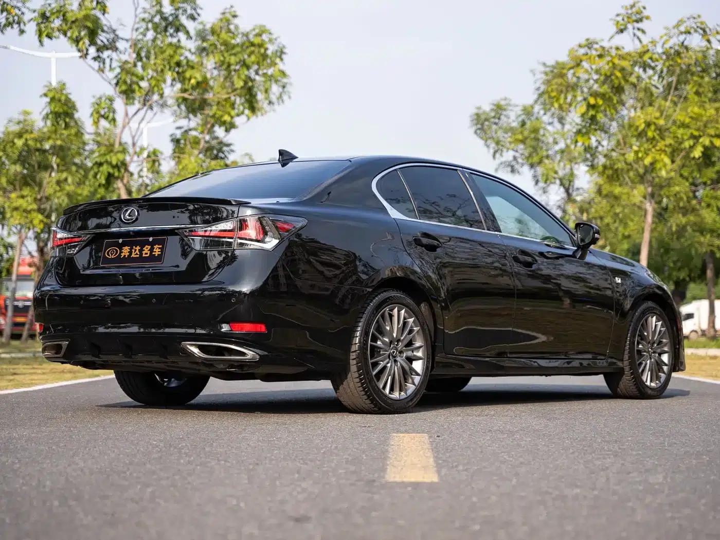 2017 Lexus GS 300 F SPORT — миниатюра 3