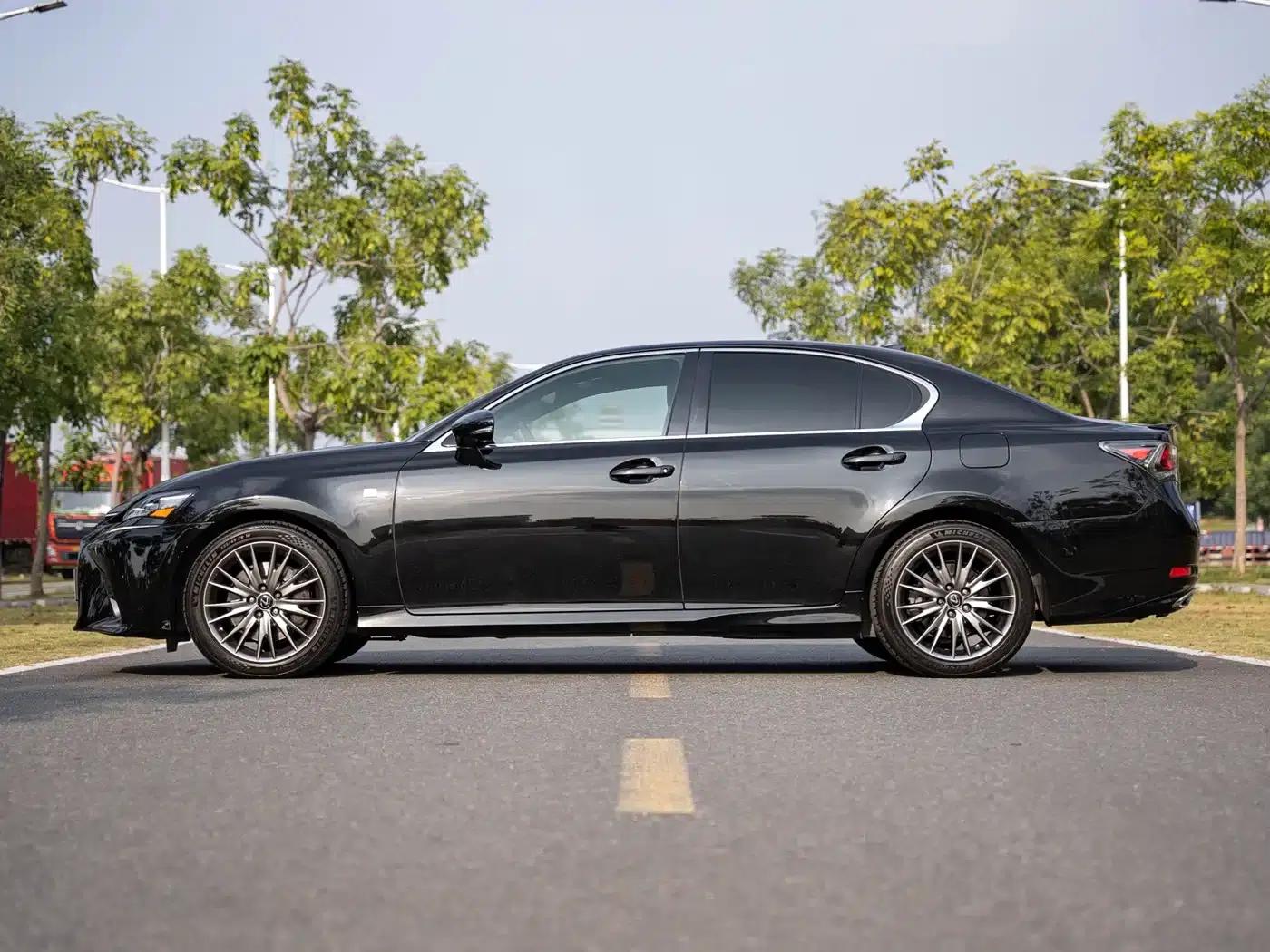 2017 Lexus GS 300 F SPORT — миниатюра 4