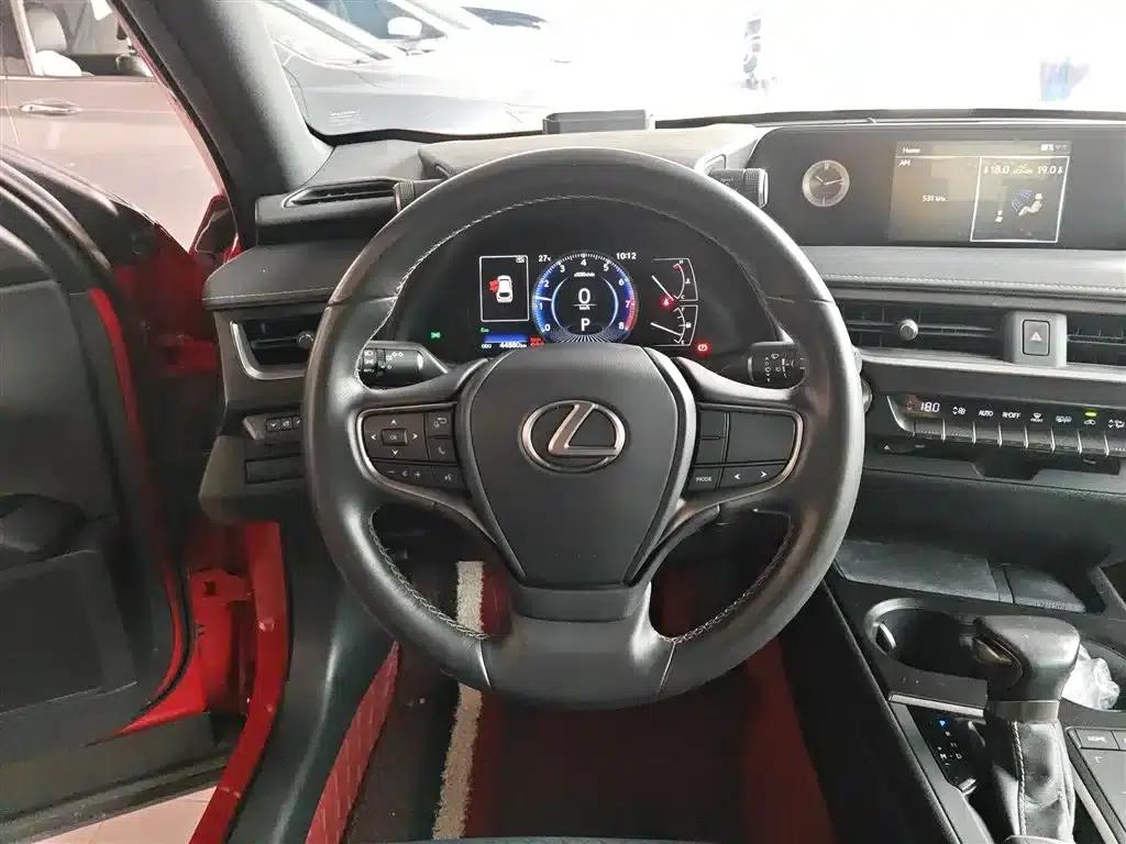 Lexus UX 2020 200 Special Edition — миниатюра 3