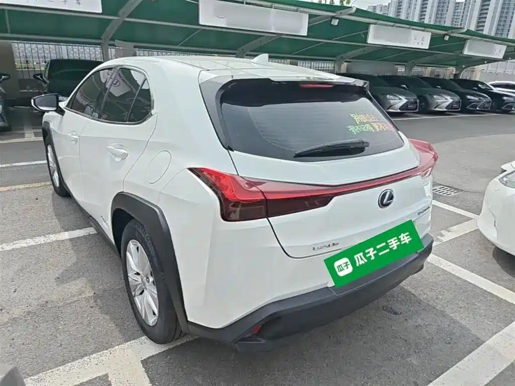 Lexus UX 2020 260h Explorer Edition — миниатюра 5