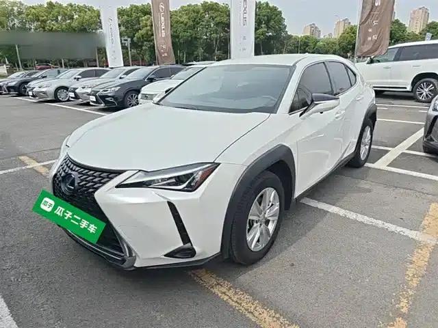 Lexus UX 2020 260h Explorer Edition