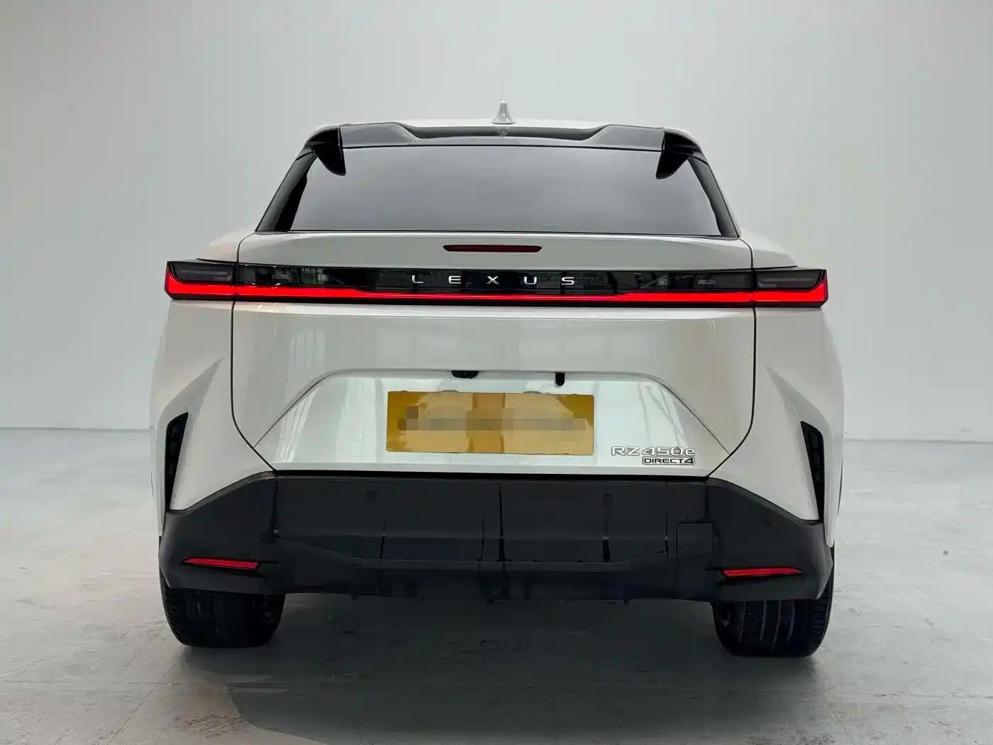 Lexus RZ 2023 450e AWD Luxury Edition — миниатюра 5