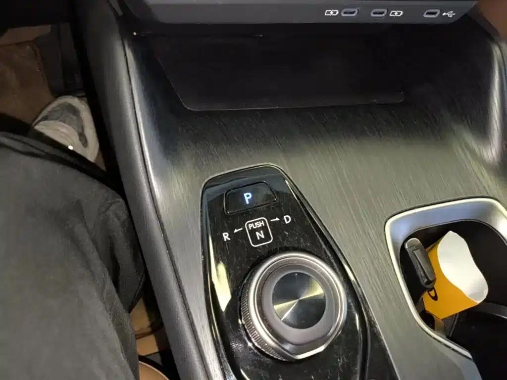 Lexus RZ 2023 450e AWD Luxury Edition — миниатюра 14