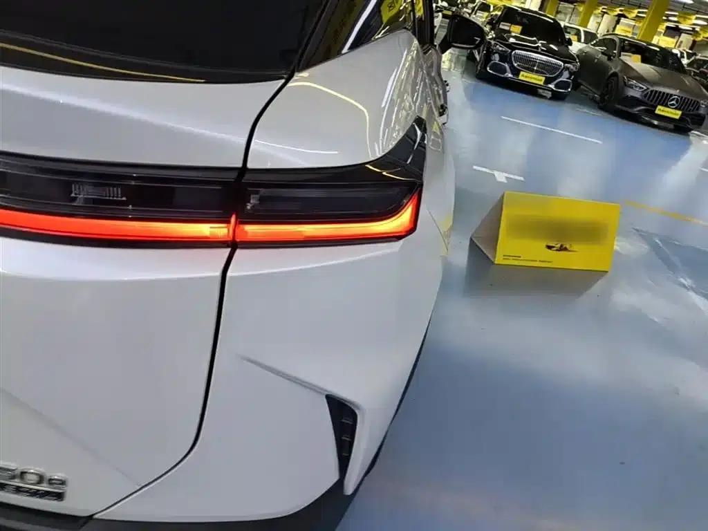 Lexus RZ 2023 450e AWD Luxury Edition — миниатюра 8