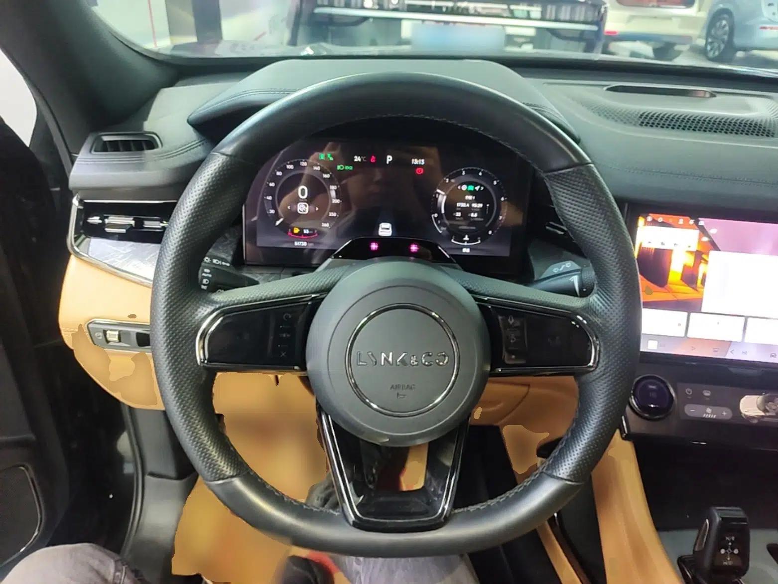 Lynk & Co 09 2021 2.0T Halo Six-Seater — миниатюра 14