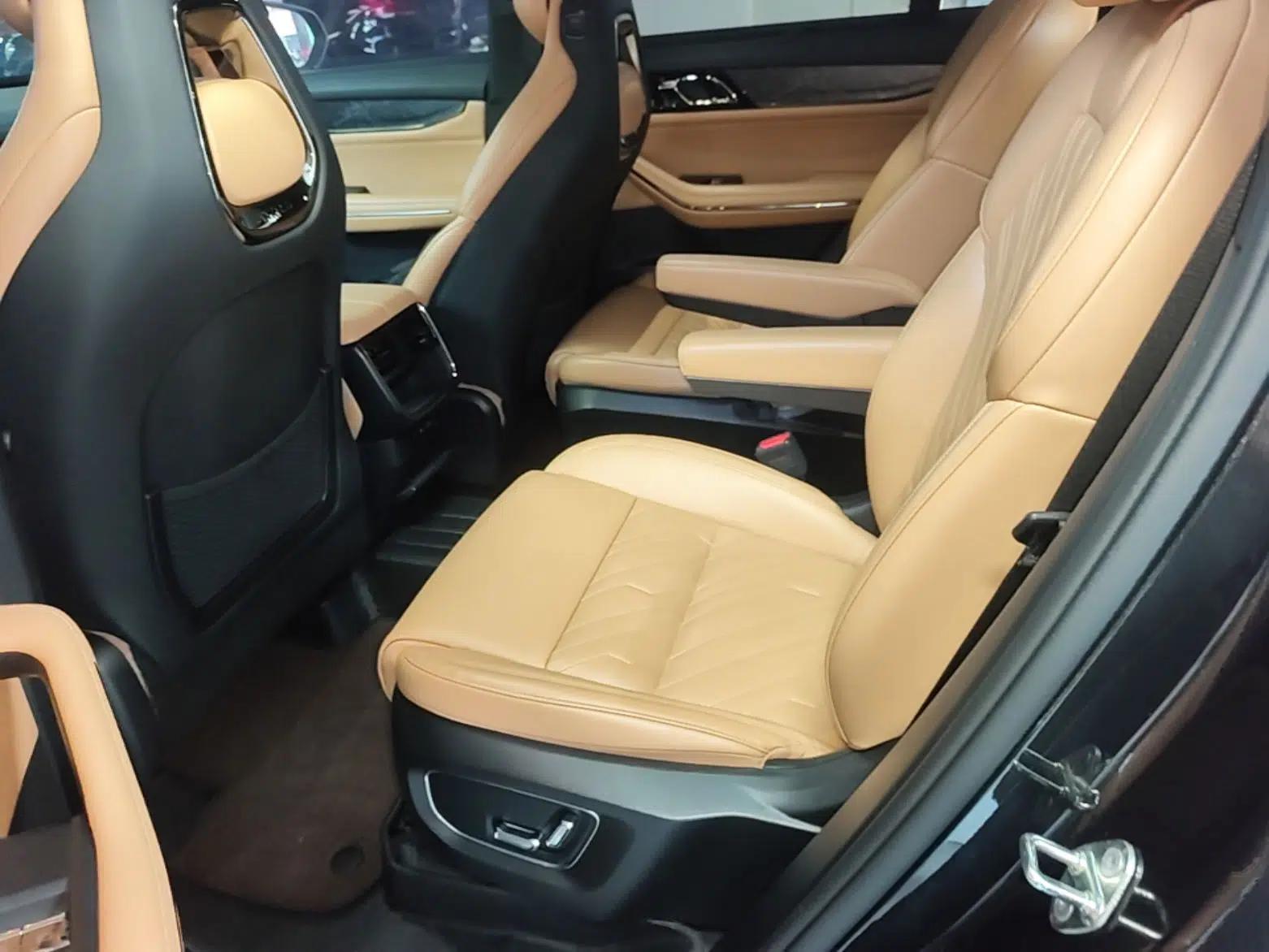 Lynk & Co 09 2021 2.0T Halo Six-Seater — миниатюра 20