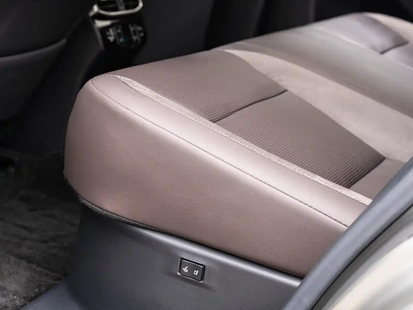 Lexus RX Hybrid 2023 450h+ AWD Enjoy Edition — миниатюра 21