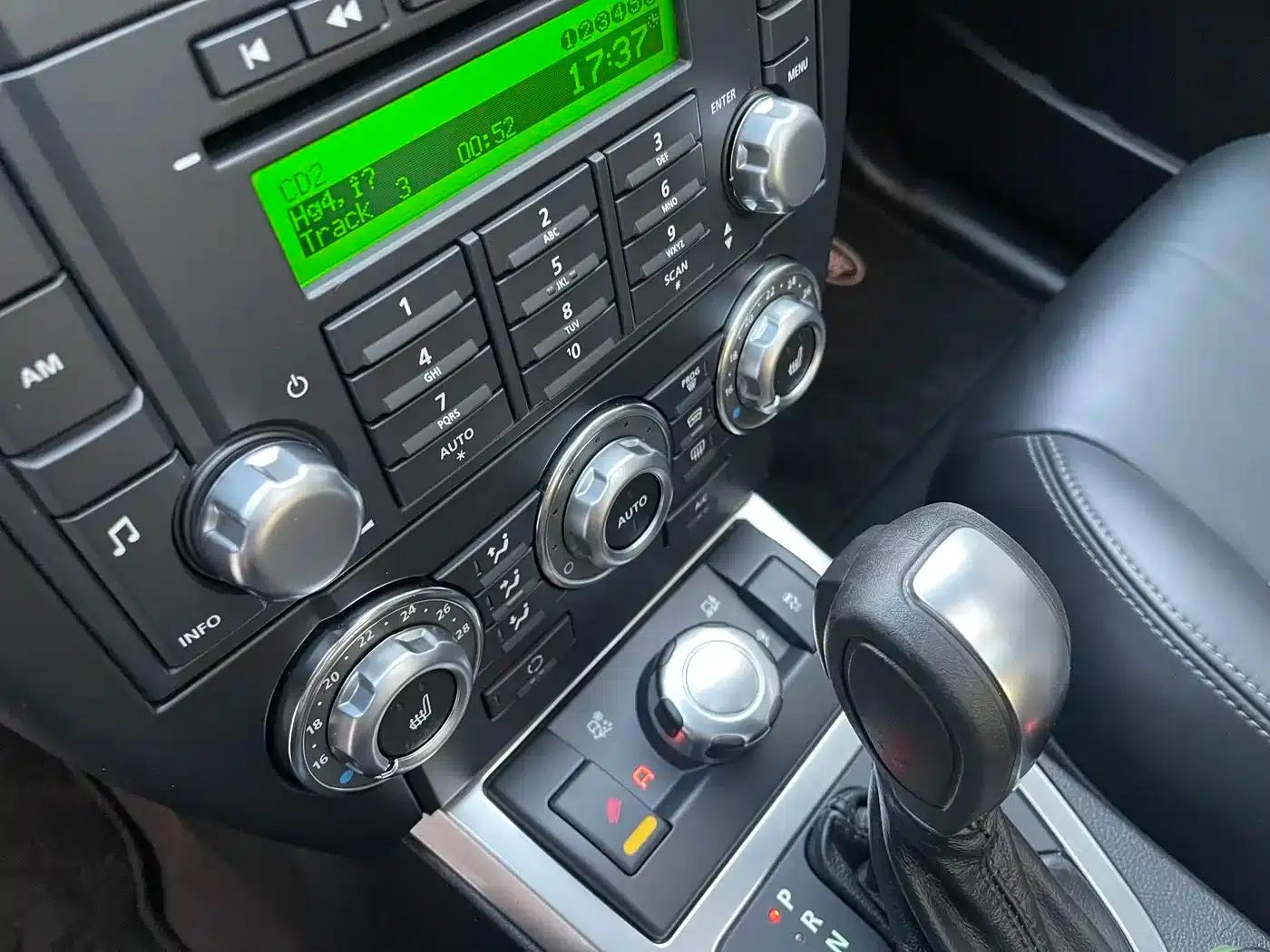 Freelander 2 2011 3.2L i6 HSE Petrol Version — миниатюра 16