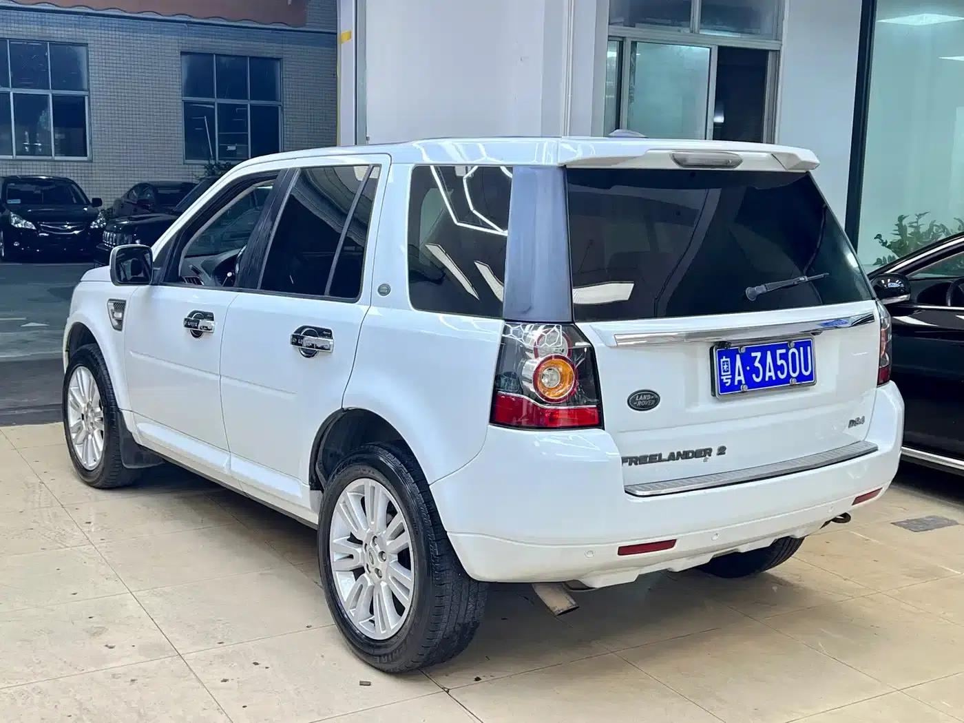 Freelander 2 2013 2.2T SD4 SE Diesel — миниатюра 4