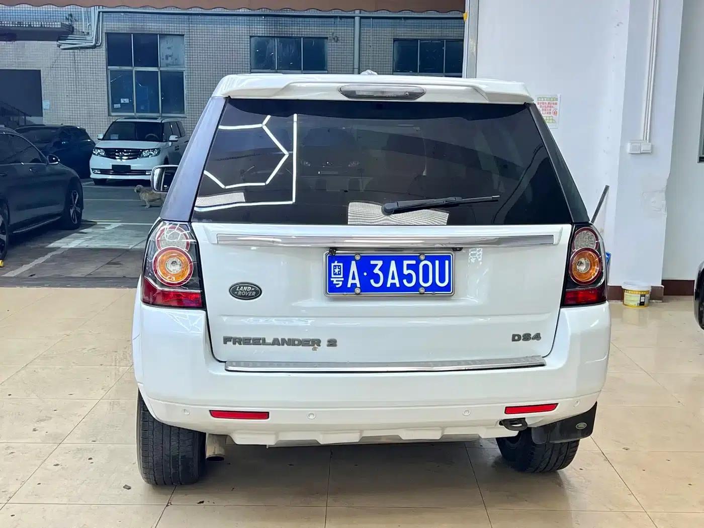 Freelander 2 2013 2.2T SD4 SE Diesel — миниатюра 5