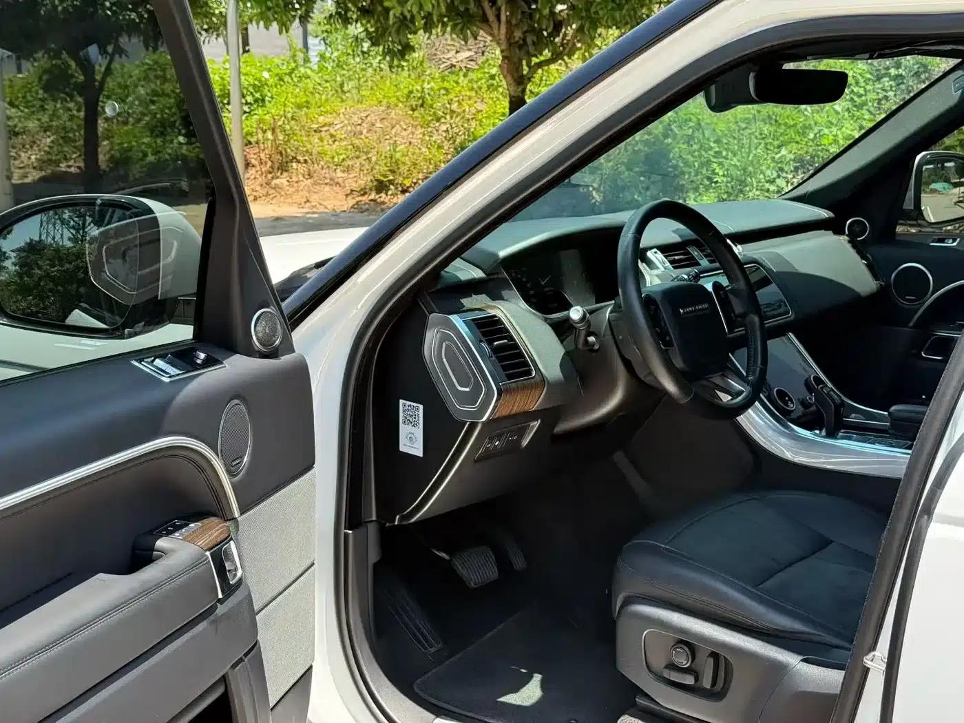 Range Rover Sport Hybrid 2018 P400e — миниатюра 3
