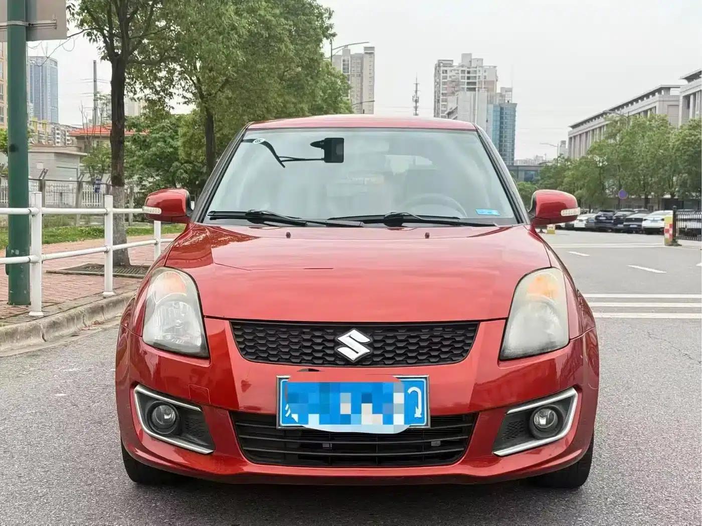 2013 Swift 1.5L Automatic Standard Edition — миниатюра 1