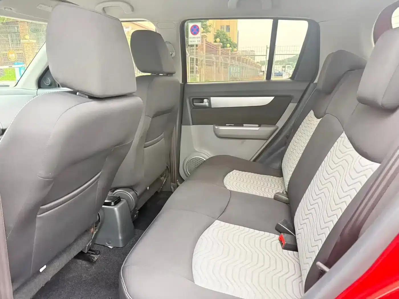 2013 Swift 1.5L Automatic Standard Edition — миниатюра 3