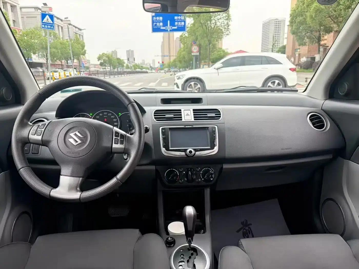 2013 Swift 1.5L Automatic Standard Edition — миниатюра 5