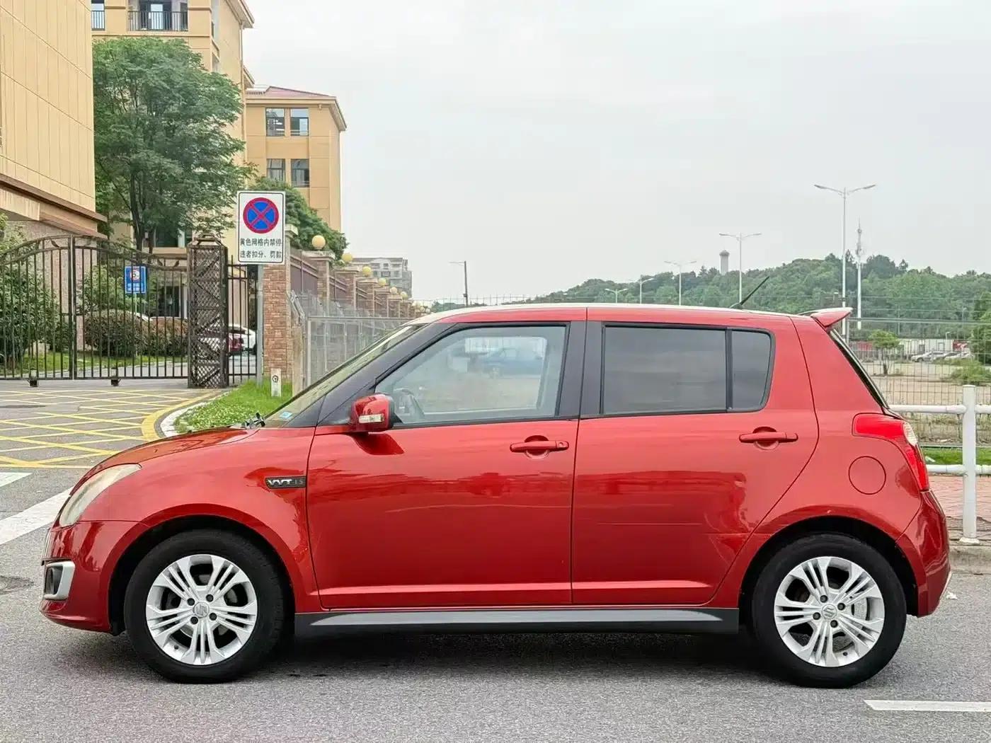 2013 Swift 1.5L Automatic Standard Edition — миниатюра 6